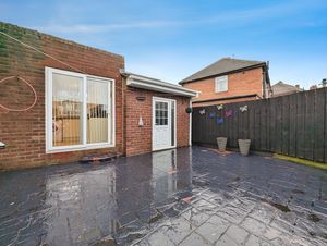 Photo 21- click for photo gallery